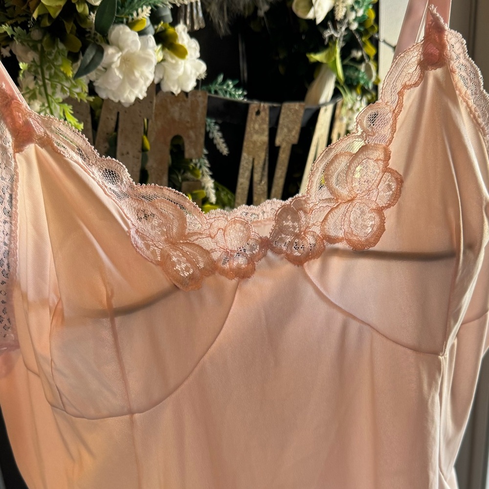 Vintage 1970s Pink nylon Full Slip size 40 Sears Roebuck Feminine Lace As IS